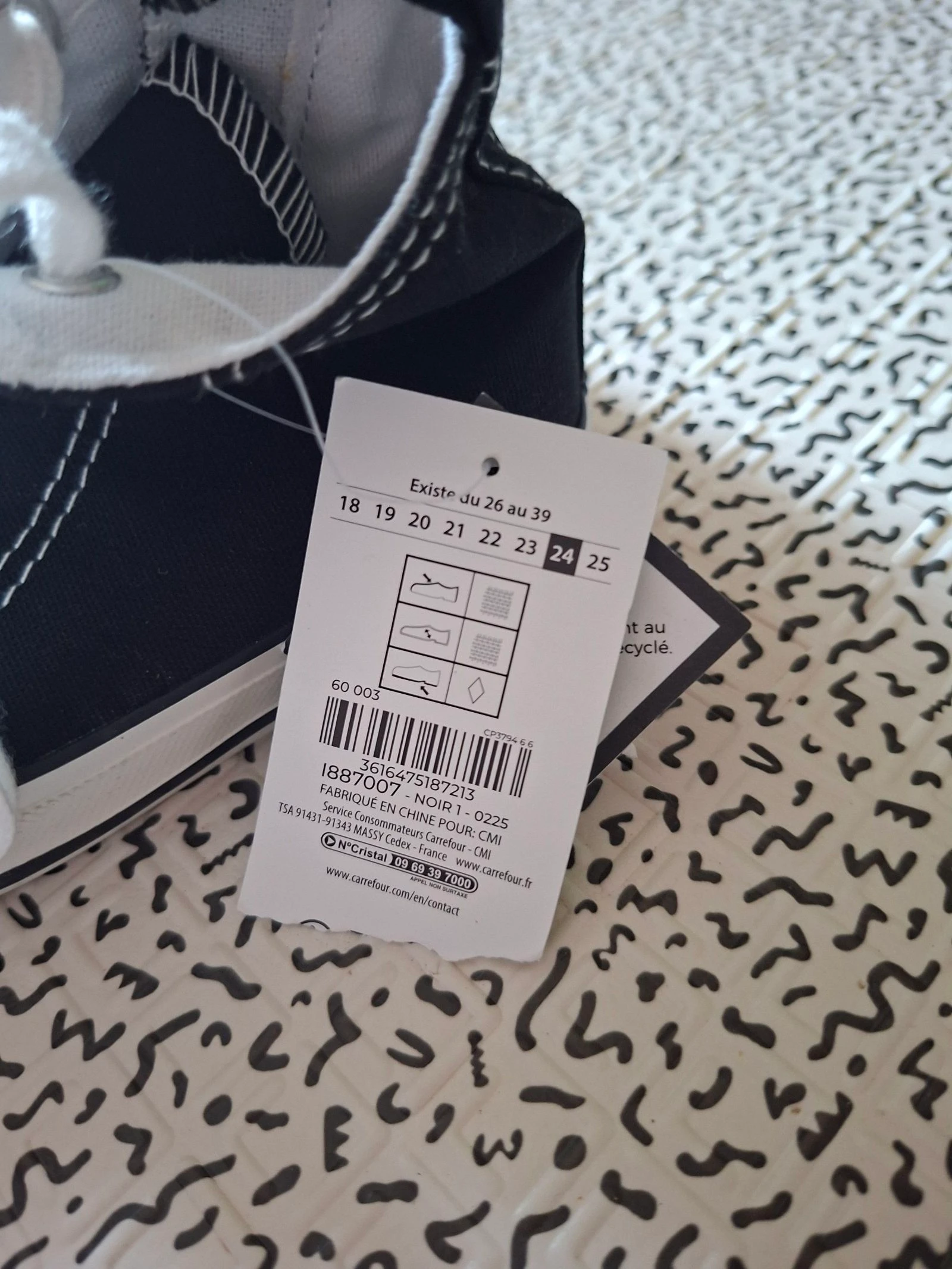 Black high-top sneakers size T24 for children new with tag – photo 3